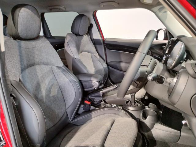 MINI クーパーD クラシック・トリム ワンオーナー AppleCarplay シートヒーター バックカメラ コンフォートアクセス LEDヘッドライト ユニオンジャックテールランプ クラシックトリム 純正16インチアルミホイール(29枚目)