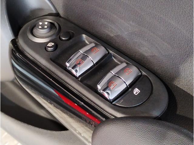 MINI クーパーD クラシック・トリム ワンオーナー AppleCarplay シートヒーター バックカメラ コンフォートアクセス LEDヘッドライト ユニオンジャックテールランプ クラシックトリム 純正16インチアルミホイール(38枚目)