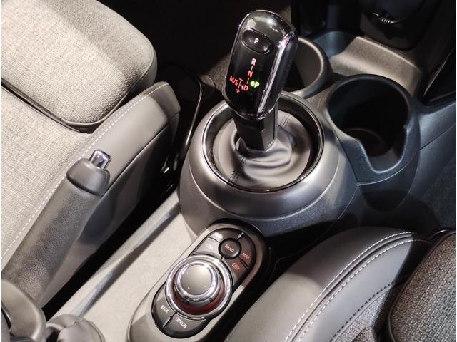 MINI クーパーD クラシック・トリム ワンオーナー AppleCarplay シートヒーター バックカメラ コンフォートアクセス LEDヘッドライト ユニオンジャックテールランプ クラシックトリム 純正16インチアルミホイール(41枚目)