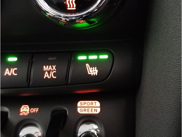 MINI クーパーD クラシック・トリム ワンオーナー AppleCarplay シートヒーター バックカメラ コンフォートアクセス LEDヘッドライト ユニオンジャックテールランプ クラシックトリム 純正16インチアルミホイール(45枚目)