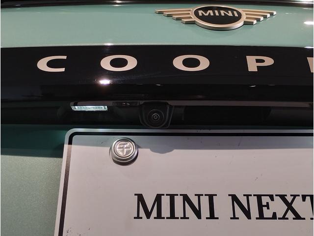 MINI クーパーS クラシック・トリム デモカー 18インチAW ホワイトルーフ クラシックトリム LEDヘッドライト コンフォートアクセス ミラーETC 全周囲カメラ LEDヘッドライト ヘッドアップディスプレイ(49枚目)