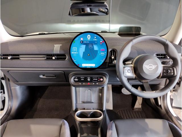 MINI クーパーC クラシック・トリム クラシックトリム ヘッドアップディスプレイ ブラックルーフ シートヒーター ドライビングアシストプラス コンフォートアクセス LEDヘッドライト バックカメラ PDCセンサー インテリジェントセーフテ(19枚目)