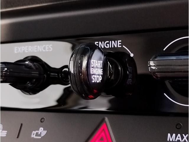 MINI クーパーC クラシック・トリム クラシックトリム ヘッドアップディスプレイ ブラックルーフ シートヒーター ドライビングアシストプラス コンフォートアクセス LEDヘッドライト バックカメラ PDCセンサー インテリジェントセーフテ(38枚目)