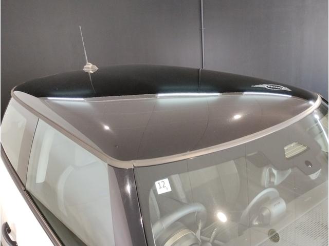 MINI クーパーC クラシック・トリム クラシックトリム ヘッドアップディスプレイ ブラックルーフ シートヒーター ドライビングアシストプラス コンフォートアクセス LEDヘッドライト バックカメラ PDCセンサー インテリジェントセーフテ(42枚目)