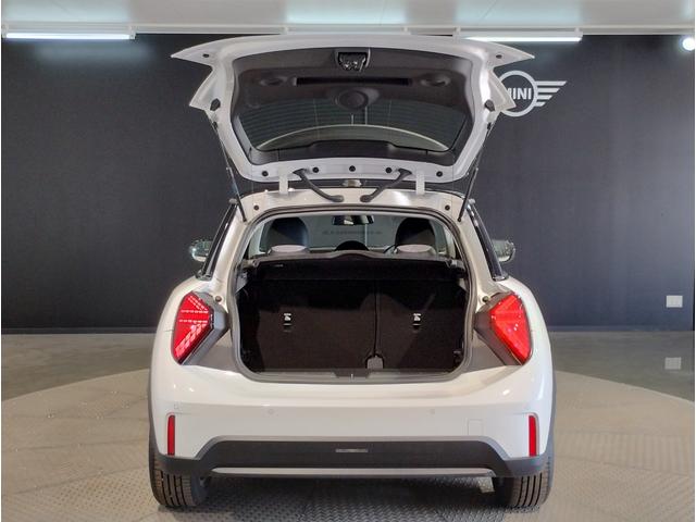 MINI クーパーC クラシック・トリム クラシックトリム ヘッドアップディスプレイ ブラックルーフ シートヒーター ドライビングアシストプラス コンフォートアクセス LEDヘッドライト バックカメラ PDCセンサー インテリジェントセーフテ(51枚目)