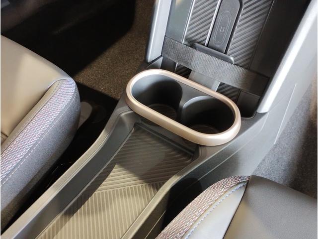 MINI クーパーC クラシック・トリム クラシックトリム ヘッドアップディスプレイ ブラックルーフ シートヒーター ドライビングアシストプラス コンフォートアクセス LEDヘッドライト バックカメラ PDCセンサー インテリジェントセーフテ(59枚目)