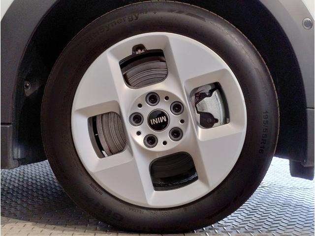 MINI クーパーC クラシック・トリム クラシックトリム ヘッドアップディスプレイ ブラックルーフ シートヒーター ドライビングアシストプラス コンフォートアクセス LEDヘッドライト バックカメラ PDCセンサー インテリジェントセーフテ(78枚目)