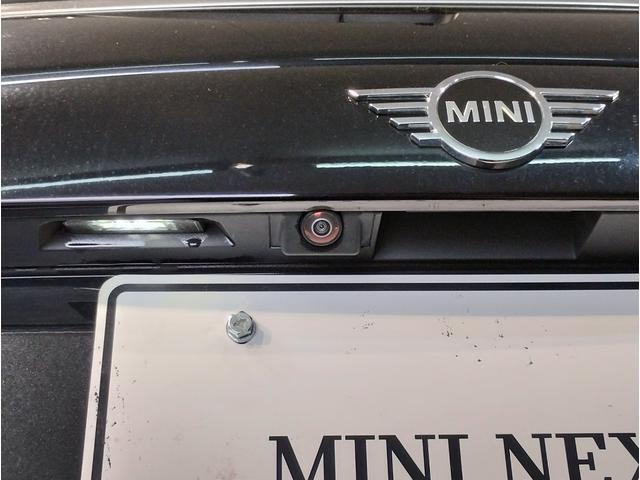 ＭＩＮＩ クーパー　クラシック・トリム　ワンオーナークラシックトリムＡｐｐｌｅＣａｒｐｌａｙ　バックカメラ　ＬＥＤライト　純正１６インチアルミホイール　プレミアムプラス　同色ルーフ　　ヘッドアップディスプレイ　シートヒーター　ワイヤレス充電（22枚目）