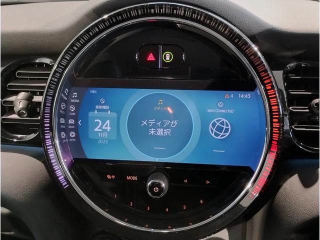 ＭＩＮＩ クーパー　クラシック・トリム　ワンオーナークラシックトリムＡｐｐｌｅＣａｒｐｌａｙ　バックカメラ　ＬＥＤライト　純正１６インチアルミホイール　プレミアムプラス　同色ルーフ　　ヘッドアップディスプレイ　シートヒーター　ワイヤレス充電（45枚目）