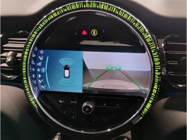 ＭＩＮＩ クーパー　クラシック・トリム　ワンオーナークラシックトリムＡｐｐｌｅＣａｒｐｌａｙ　バックカメラ　ＬＥＤライト　純正１６インチアルミホイール　プレミアムプラス　同色ルーフ　　ヘッドアップディスプレイ　シートヒーター　ワイヤレス充電（47枚目）