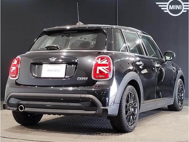 ＭＩＮＩ クーパー　クラシック・トリム　ワンオーナークラシックトリムＡｐｐｌｅＣａｒｐｌａｙ　バックカメラ　ＬＥＤライト　純正１６インチアルミホイール　プレミアムプラス　同色ルーフ　　ヘッドアップディスプレイ　シートヒーター　ワイヤレス充電（67枚目）