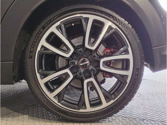 MINI ジョンクーパーワークス ジョンクーパーワークストリム デジタルパッケージ JCWトリム シートヒーター ドライビングアシストプラス ヘッドアップディスプレイ 18インチAW LEDヘッドライト ミラーETC コンフォートアクセス(26枚目)