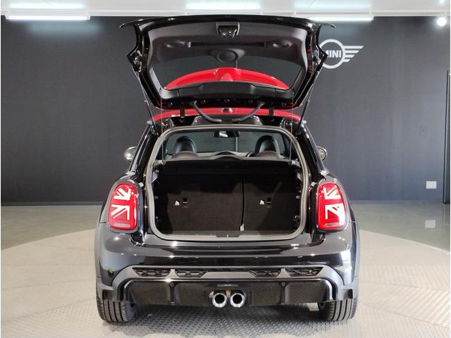 MINI ジョンクーパーワークス ジョンクーパーワークストリム デジタルパッケージ JCWトリム シートヒーター ドライビングアシストプラス ヘッドアップディスプレイ 18インチAW LEDヘッドライト ミラーETC コンフォートアクセス(34枚目)