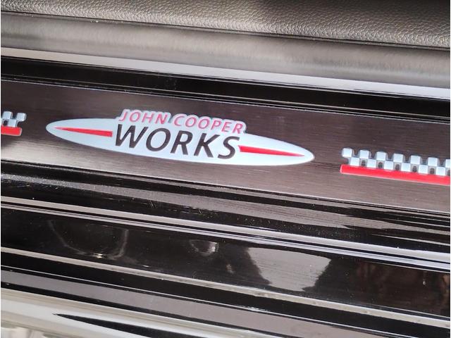MINI ジョンクーパーワークス ジョンクーパーワークストリム デジタルパッケージ JCWトリム シートヒーター ドライビングアシストプラス ヘッドアップディスプレイ 18インチAW LEDヘッドライト ミラーETC コンフォートアクセス(35枚目)