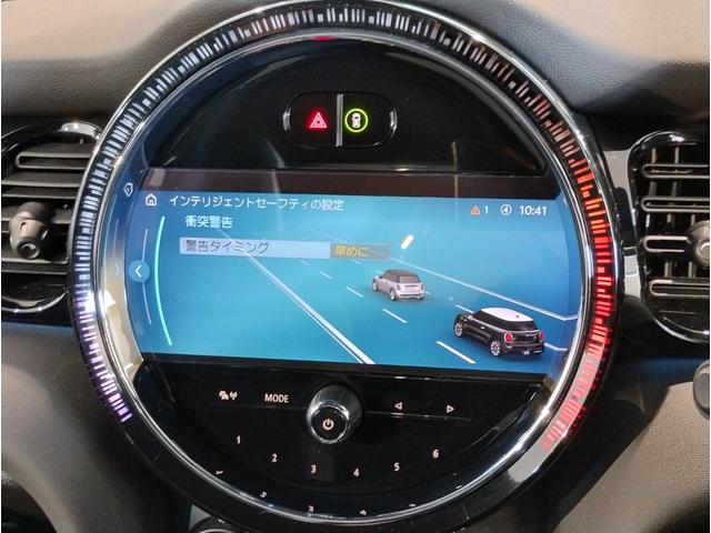 MINI ジョンクーパーワークス ジョンクーパーワークストリム デジタルパッケージ JCWトリム シートヒーター ドライビングアシストプラス ヘッドアップディスプレイ 18インチAW LEDヘッドライト ミラーETC コンフォートアクセス(61枚目)