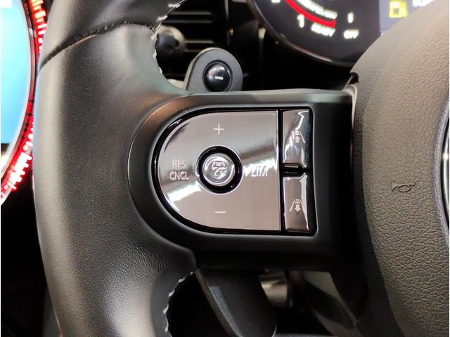 MINI ジョンクーパーワークス ジョンクーパーワークストリム デジタルパッケージ JCWトリム シートヒーター ドライビングアシストプラス ヘッドアップディスプレイ 18インチAW LEDヘッドライト ミラーETC コンフォートアクセス(63枚目)