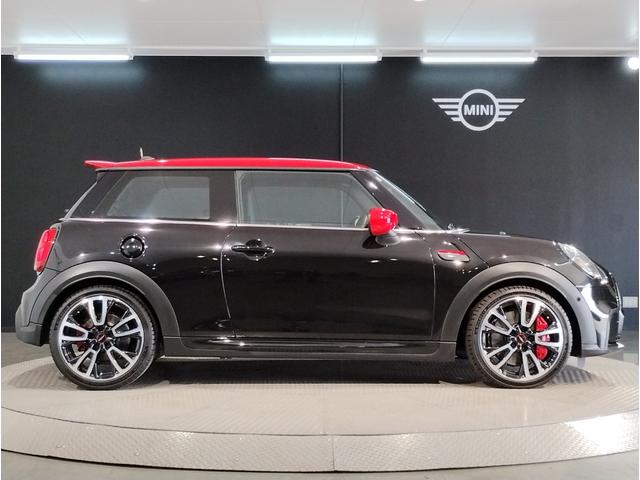 MINI ジョンクーパーワークス ジョンクーパーワークストリム デジタルパッケージ JCWトリム シートヒーター ドライビングアシストプラス ヘッドアップディスプレイ 18インチAW LEDヘッドライト ミラーETC コンフォートアクセス(79枚目)