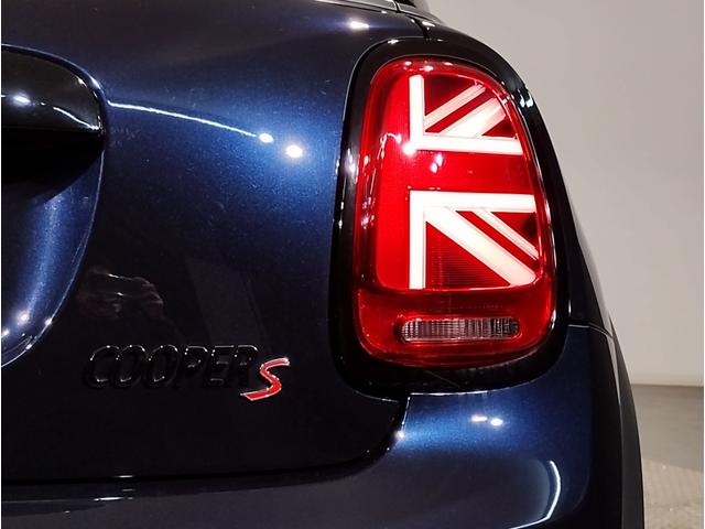 MINI クーパーSプレミアムプラスパッケージクラシックトリム クラシックトリム・アップルカープレイ・バックカメラ・シートヒーター・衝突軽減ブレーキ・ヘッドアップディスプレイ・デジタルメーター・前後PDCセンサー・コンフォートアクセス・ミラー型ETC・F56(33枚目)