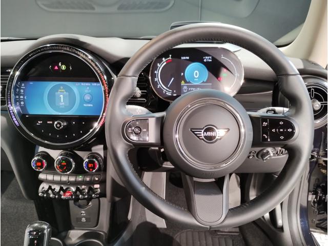 MINI クーパーSプレミアムプラスパッケージクラシックトリム クラシックトリム・アップルカープレイ・バックカメラ・シートヒーター・衝突軽減ブレーキ・ヘッドアップディスプレイ・デジタルメーター・前後PDCセンサー・コンフォートアクセス・ミラー型ETC・F56(41枚目)
