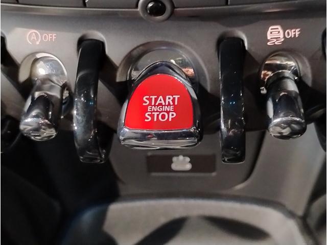 MINI クーパーSプレミアムプラスパッケージクラシックトリム クラシックトリム・アップルカープレイ・バックカメラ・シートヒーター・衝突軽減ブレーキ・ヘッドアップディスプレイ・デジタルメーター・前後PDCセンサー・コンフォートアクセス・ミラー型ETC・F56(49枚目)