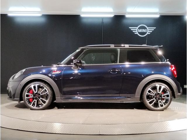 MINI ジョンクーパーワークス ジョンクーパーワークストリム JCWトリム・MINIユアーズレザーシート・18インチアルミ・アップルカープレイ・シートヒーター・バックカメラ・衝突軽減ブレーキ・アクティブクルーズコントロール・PDCセンサー・コンフォートアクセス(8枚目)