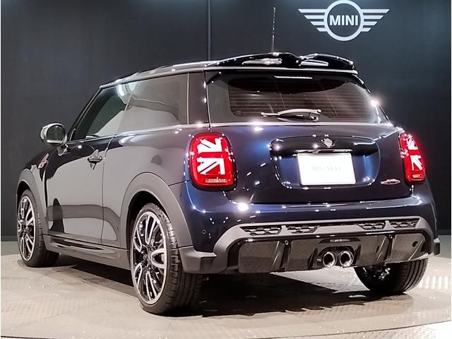 MINI ジョンクーパーワークス ジョンクーパーワークストリム JCWトリム・MINIユアーズレザーシート・18インチアルミ・アップルカープレイ・シートヒーター・バックカメラ・衝突軽減ブレーキ・アクティブクルーズコントロール・PDCセンサー・コンフォートアクセス(12枚目)