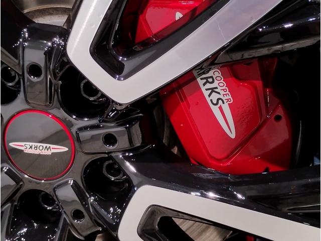 MINI ジョンクーパーワークス ジョンクーパーワークストリム JCWトリム・MINIユアーズレザーシート・18インチアルミ・アップルカープレイ・シートヒーター・バックカメラ・衝突軽減ブレーキ・アクティブクルーズコントロール・PDCセンサー・コンフォートアクセス(30枚目)