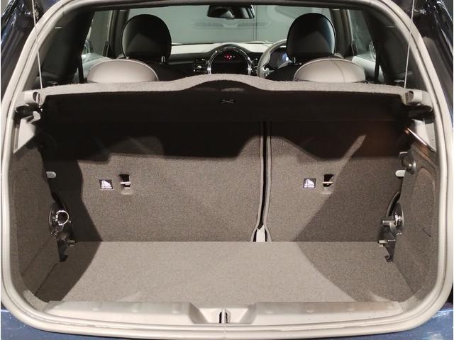 MINI ジョンクーパーワークス ジョンクーパーワークストリム JCWトリム・MINIユアーズレザーシート・18インチアルミ・アップルカープレイ・シートヒーター・バックカメラ・衝突軽減ブレーキ・アクティブクルーズコントロール・PDCセンサー・コンフォートアクセス(41枚目)