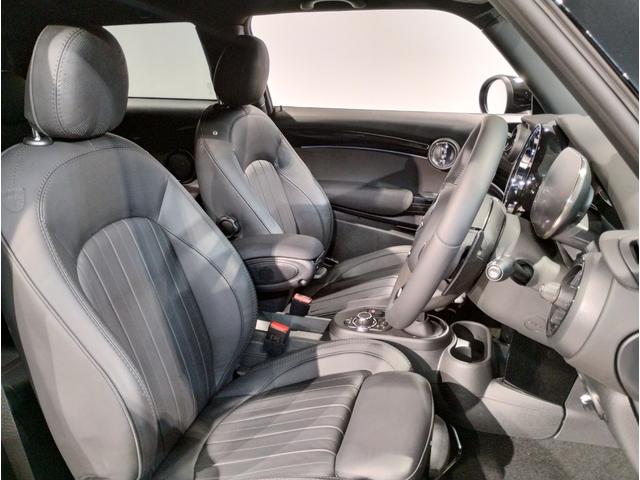 MINI ジョンクーパーワークス ジョンクーパーワークストリム JCWトリム・MINIユアーズレザーシート・18インチアルミ・アップルカープレイ・シートヒーター・バックカメラ・衝突軽減ブレーキ・アクティブクルーズコントロール・PDCセンサー・コンフォートアクセス(44枚目)