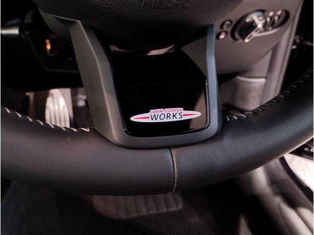 MINI ジョンクーパーワークス ジョンクーパーワークストリム JCWトリム・MINIユアーズレザーシート・18インチアルミ・アップルカープレイ・シートヒーター・バックカメラ・衝突軽減ブレーキ・アクティブクルーズコントロール・PDCセンサー・コンフォートアクセス(63枚目)