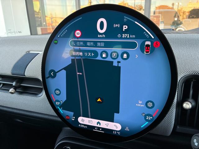 ＭＩＮＩ クーパーＣ　フェイバリット・トリム　弊社元デモカー・ＦＡＶＯＵＲＥＤトリム・ヘッドアップディスプレイ・アップルカープレイ・ＨＤＤナビ・バックカメラ・前後ＰＤＣセンサー・コンフォートアクセス・アクティブクルーズコントロール（25枚目）