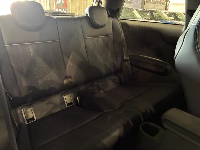 MINI クーパーC フェイバリット・トリム FAVOUREDトリム・ドライビングアシストプラス・シートヒーター・アップルカープレイ・アンドロイドオート・ヘッドアップディスプレイ・アクティブクルーズコントロール・アダプティブLEDヘッドライト(14枚目)