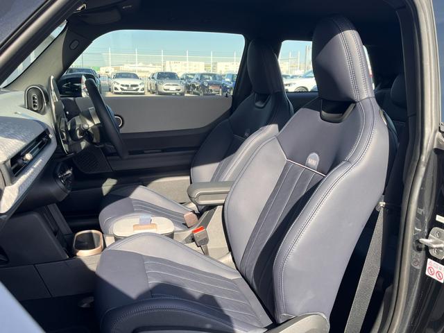 MINI クーパーS フェイバリット・トリム 弊社元デモカー ベスキンナイトシェードブルーシート ヘッドアップディスプレイ ステアリングヒーター シートヒーター 全周囲カメラ アクティブクルーズコントロール 純正HDDナビ LEDヘッドライト(17枚目)