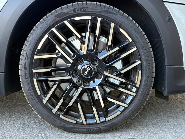 MINI クーパーC フェイバリット・トリム 元デモカー・Mパッケージ・フェイバードトリム・18インチホイール・harman/kardonスピーカー・ベスキンナイトブルーシート・マッサージ機能・電動シート・プライバシーガラス・ステアリングヒーター(38枚目)