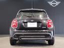 ＭＩＮＩ クーパー　クラシック・トリム　ワンオーナークラシックトリムＡｐｐｌｅＣａｒｐｌａｙ　バックカメラ　ＬＥＤライト　純正１６インチアルミホイール　プレミアムプラス　同色ルーフ　　ヘッドアップディスプレイ　シートヒーター　ワイヤレス充電（8枚目）