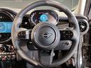 クーパー　クラシック・トリム　ワンオーナークラシックトリムＡｐｐｌｅＣａｒｐｌａｙ　バックカメラ　ＬＥＤライト　純正１６インチアルミホイール　プレミアムプラス　同色ルーフ　　ヘッドアップディスプレイ　シートヒーター　ワイヤレス充電（35枚目）