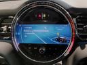 クーパー　クラシック・トリム　ワンオーナークラシックトリムＡｐｐｌｅＣａｒｐｌａｙ　バックカメラ　ＬＥＤライト　純正１６インチアルミホイール　プレミアムプラス　同色ルーフ　　ヘッドアップディスプレイ　シートヒーター　ワイヤレス充電（50枚目）