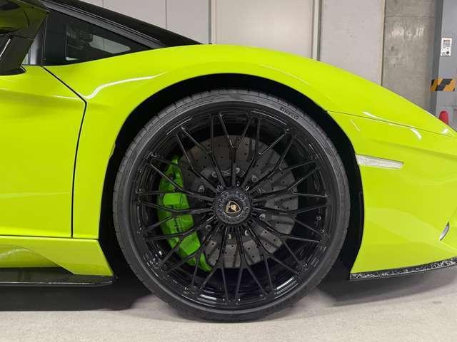 アヴェンタドール Ｓロードスター　４ＷＤ　　グリーン（6枚目）