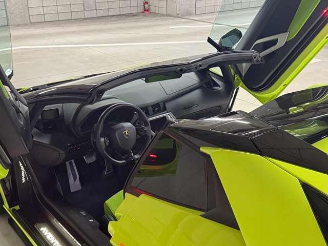 アヴェンタドール Ｓロードスター　４ＷＤ　　グリーン（9枚目）