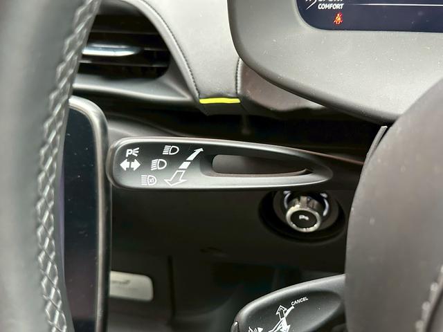 アルトゥーラ ベースグレード スポーツエキゾースト/Fリフター/グロスブラックPKG/カーボンインテリアPKG/テクノロジーPKG/プラクティカリーPKG/ブラックホイール/Bower&Wilkinsオーディオ/スマホインテPKG(25枚目)