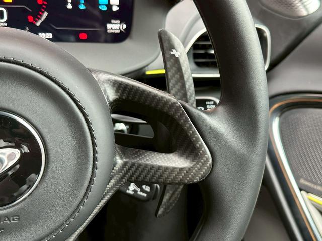 アルトゥーラ ベースグレード スポーツエキゾースト/Fリフター/グロスブラックPKG/カーボンインテリアPKG/テクノロジーPKG/プラクティカリーPKG/ブラックホイール/Bower&Wilkinsオーディオ/スマホインテPKG(31枚目)