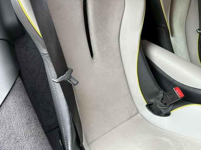 アルトゥーラ ベースグレード スポーツエキゾースト/Fリフター/グロスブラックPKG/カーボンインテリアPKG/テクノロジーPKG/プラクティカリーPKG/ブラックホイール/Bower&Wilkinsオーディオ/スマホインテPKG(66枚目)