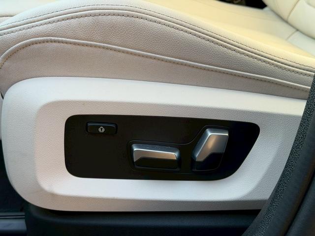 Ｘ６ 　ホワイト革／ハイラインＰ　コンフォートＰ／パノラマサンルーフ／全周囲カメラ／オートトランク／１オーナー／２１インチホイール／ソフトクローズドア／パドルシフト（20枚目）