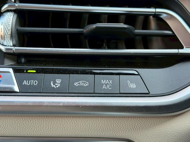 Ｘ６ 　ホワイト革／ハイラインＰ　コンフォートＰ／パノラマサンルーフ／全周囲カメラ／オートトランク／１オーナー／２１インチホイール／ソフトクローズドア／パドルシフト（23枚目）