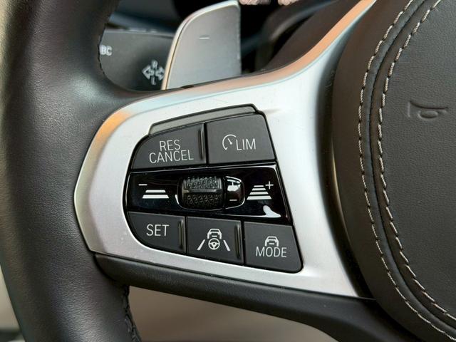 Ｘ６ 　ホワイト革／ハイラインＰ　コンフォートＰ／パノラマサンルーフ／全周囲カメラ／オートトランク／１オーナー／２１インチホイール／ソフトクローズドア／パドルシフト（44枚目）