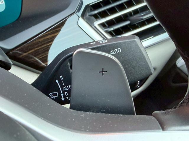 Ｘ６ 　ホワイト革／ハイラインＰ　コンフォートＰ／パノラマサンルーフ／全周囲カメラ／オートトランク／１オーナー／２１インチホイール／ソフトクローズドア／パドルシフト（46枚目）