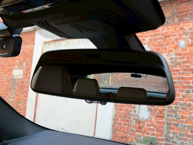 Ｘ６ 　ホワイト革／ハイラインＰ　コンフォートＰ／パノラマサンルーフ／全周囲カメラ／オートトランク／１オーナー／２１インチホイール／ソフトクローズドア／パドルシフト（62枚目）