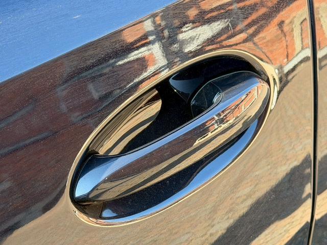 Ｘ６ 　ホワイト革／ハイラインＰ　コンフォートＰ／パノラマサンルーフ／全周囲カメラ／オートトランク／１オーナー／２１インチホイール／ソフトクローズドア／パドルシフト（77枚目）