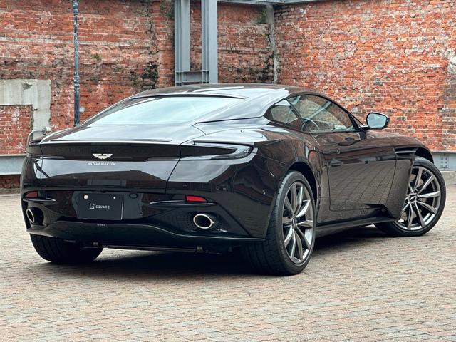 アストンマーティン ＤＢ１１