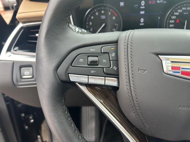 キャデラックＸＴ６ プラチナム　１オナ／ＳＲ／ＡｐｐｌｅＣａｒＰｌａｙ／デジタルインナーミラー／ＢＯＳＥ／アラウンドビューモニタ／電動シート／電動リアゲート／シートヒータ／ベンチレーションシート／ＨＵＤ／ＢＳＭ／ＡＣＣ／ＥＴＣ（15枚目）